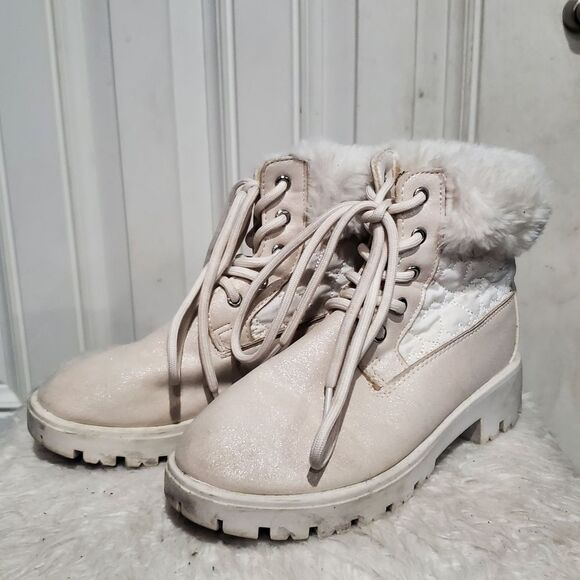 BCBGirls Other - Girls BCBG Boots Cream Fur-Lined Kids Boots